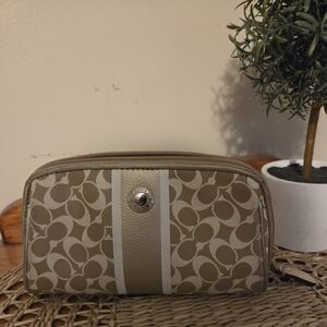 NWOT Coach Chelsea Heritage Khaki and GOLD Women's Bag   Gourgeous Bag